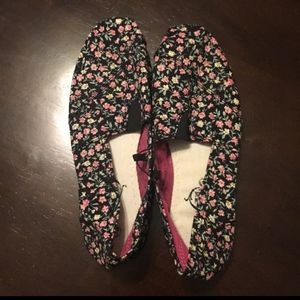 *3for$15* Soul Mates Slip On Flat Shoes